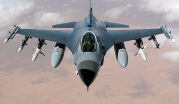 caccia F-16, foto di National Interests, creative commons