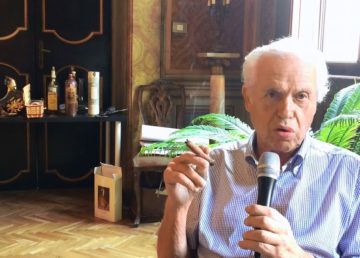 Il giornalista Roberto Savio nel suo studio a Roma, 2017, foto di Massimo Predieri per italiani.net