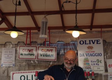 Degustazione di vino cotto da Migliori (foto di M. Elena Castore
